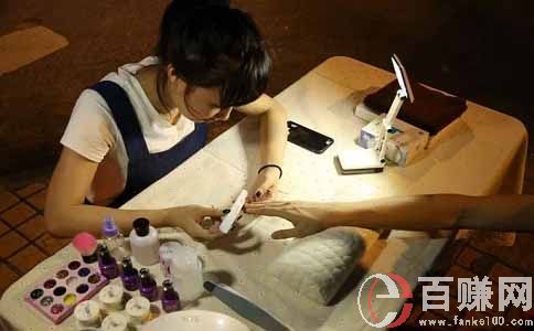 分享一个适合女性创业的项目-美甲店项目新玩法 第2张